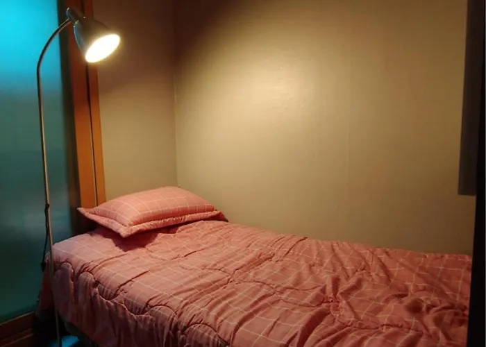 I Sleep Alone 게스트하우스